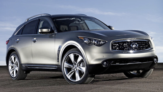 2009 Infiniti FX50 Revealed At Poorly-Lit Function